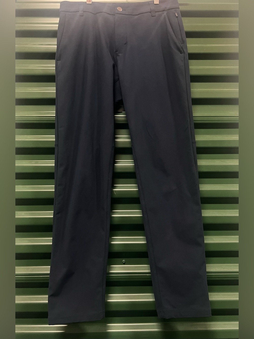 lululemon athletica Men's Navy Straight-Leg Chinos 31/30